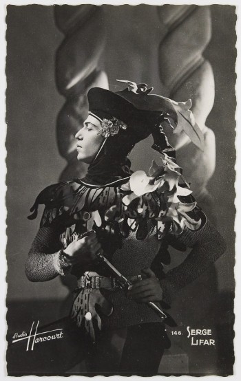 Fonds-Serge-Lifar-Photo-Harcourt-1941