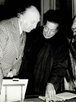 1-Yves-Brayer-et-Serge-Lifar-Galerie-de-Paris-1966