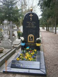 Serge Lifar and Lillan Ahlefeldt-Laurvig’s grave
